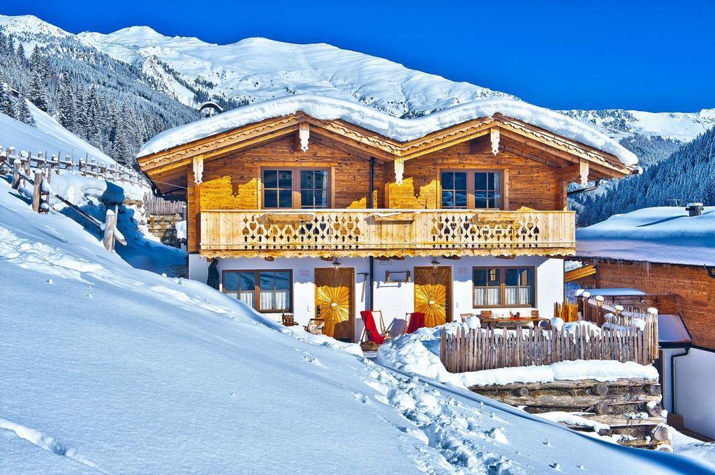 Alpendorf Anno Dazumal Villa Tux Szoba fotó