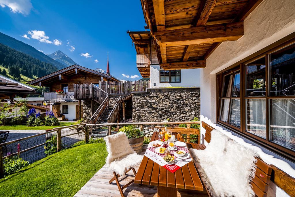 Alpendorf Anno Dazumal Villa Tux Szoba fotó